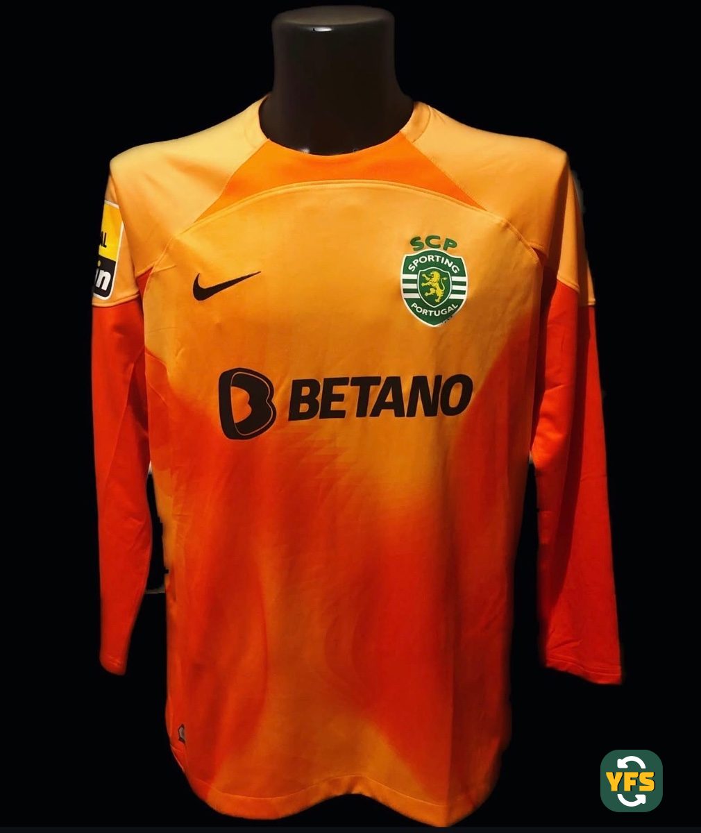 Sporting Clube Portugal 2022-2023 Goalkeeper Issued Nike - YourFootballShirt - Photo 1