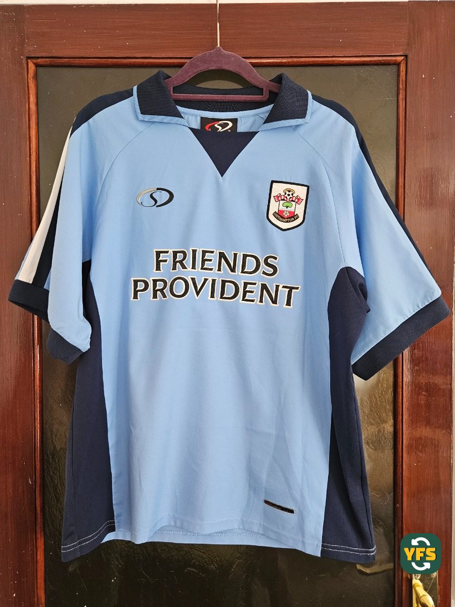 Southampton 2004-2005 Third Store Version In house - YourFootballShirt - Photo 1