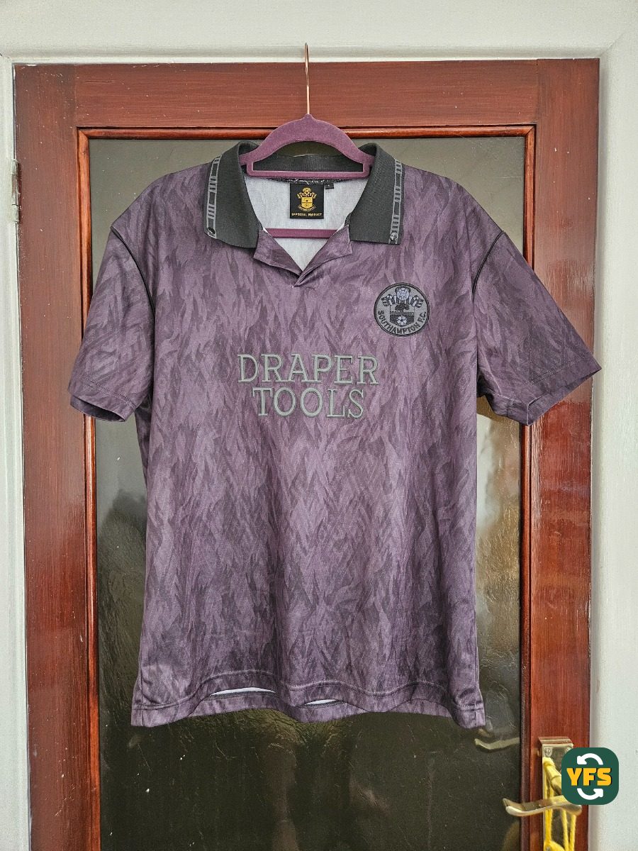 Southampton 1991-1992 Special edition Store Version In house - YourFootballShirt - Photo 1