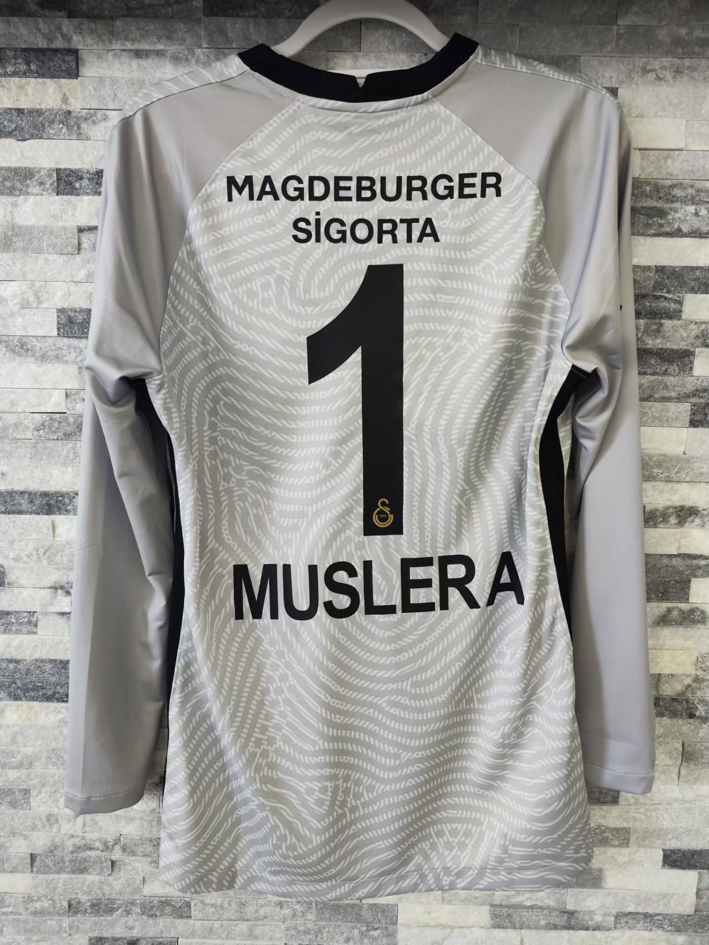 Galatasaray SK 2020-2021 Goalkeeper Match Worn Nike - YourFootballShirt - Photo 1