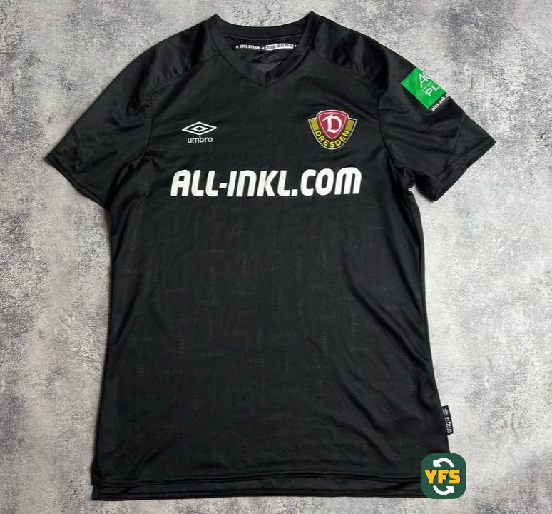 Dynamo Dresden 2021-2022 Away