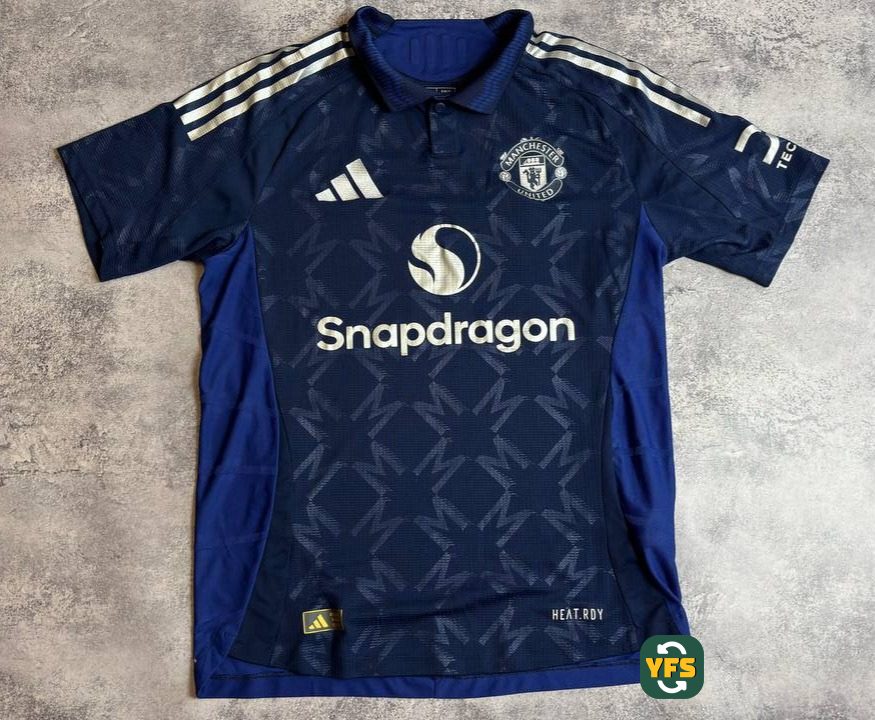 Manchester United 2024-2025 Away Pro Version Adidas - YourFootballShirt - Photo 1