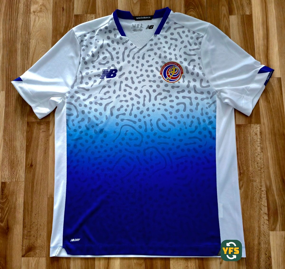Paraguay 2020-2021 Home Store Version New Balance - YourFootballShirt - Photo 1