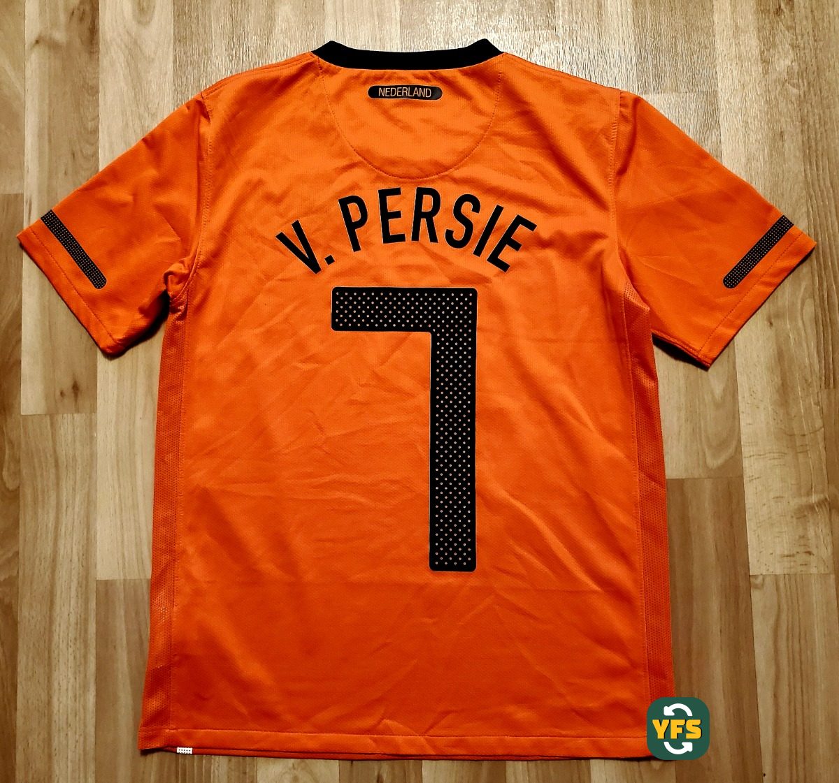 Holland 2010-2011 Home V. Persie #7