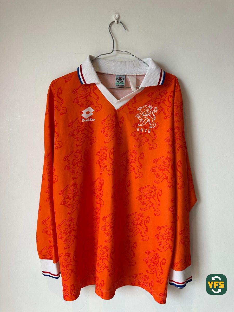Holland 1994-1995 Home #6