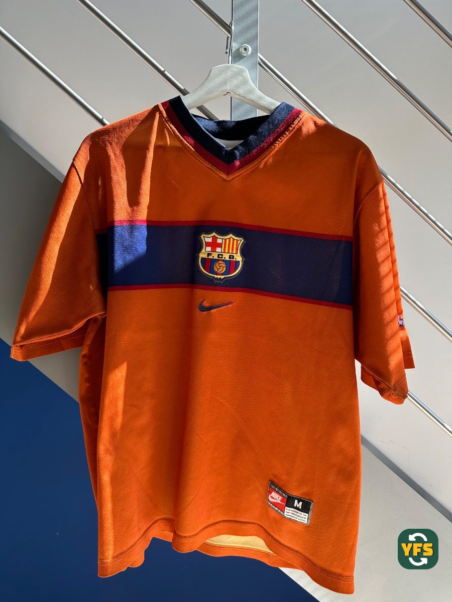 FC Barcelona 1998-1999 Third Store Version Nike - YourFootballShirt - Photo 1