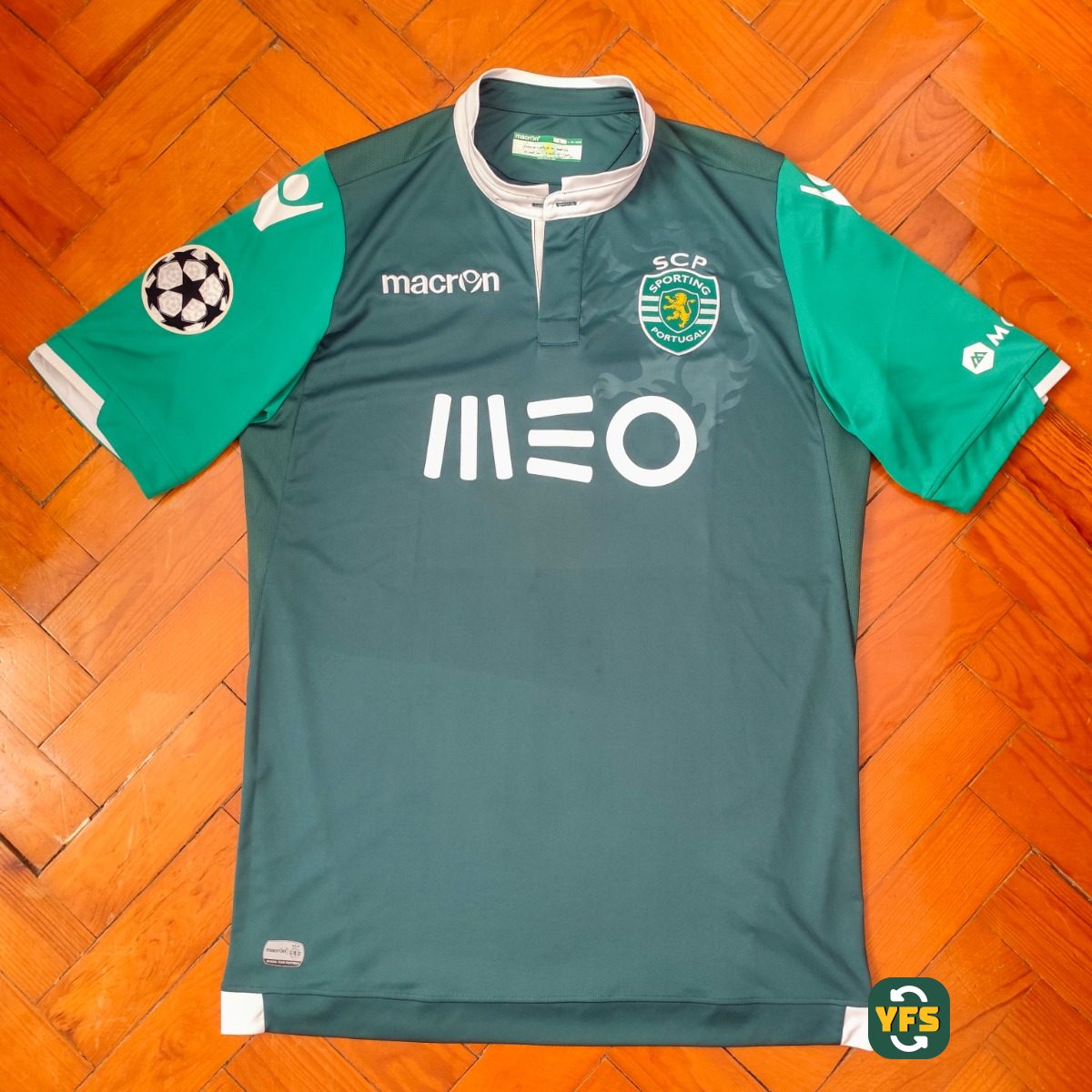 Sporting Clube Portugal 2014-2015 Away Store Version Macron - YourFootballShirt - Photo 1