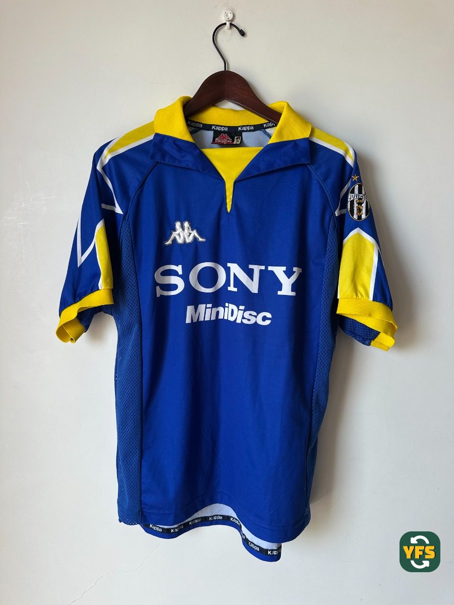 Juventus Turin 1997-1998 Third Store Version Kappa - YourFootballShirt - Photo 1