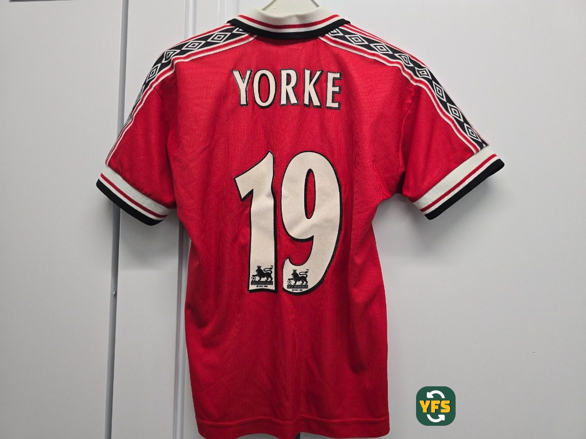 Manchester United 1998-1999 Home Store Version Umbro - YourFootballShirt - Photo 1