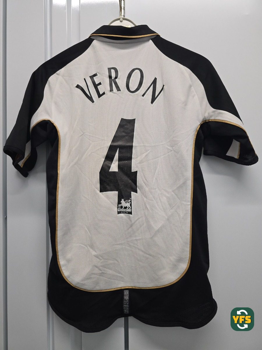 Manchester United 2001-2002 Home Store Version Umbro - YourFootballShirt - Photo 1