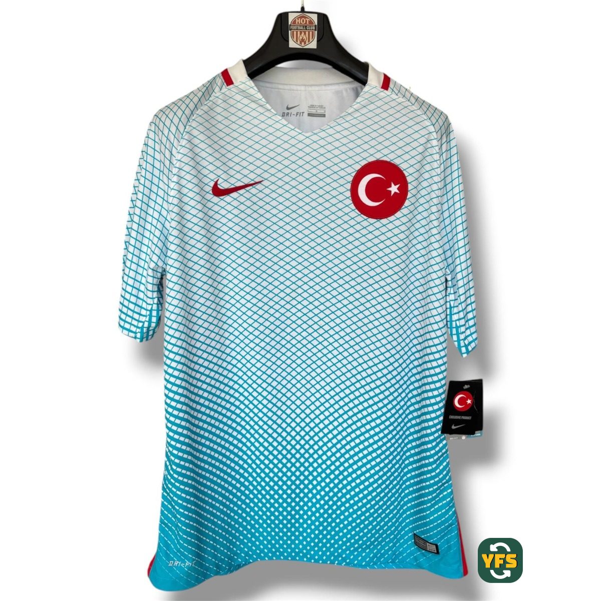 Turkey 2016-2017 Away Store Version Nike - YourFootballShirt - Photo 1