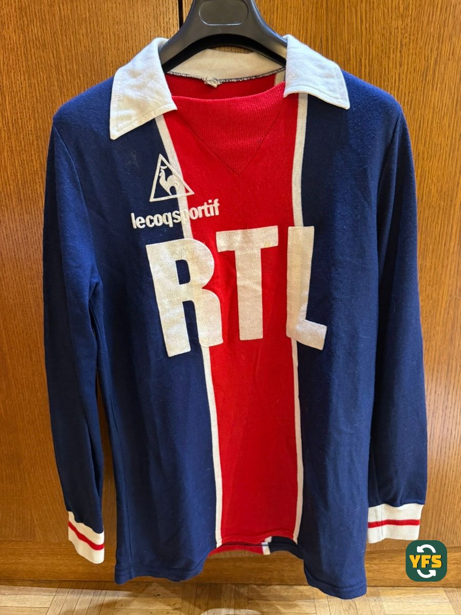 PSG 1982-1983 Home Store Version Le Coq Sportif - YourFootballShirt - Photo 1