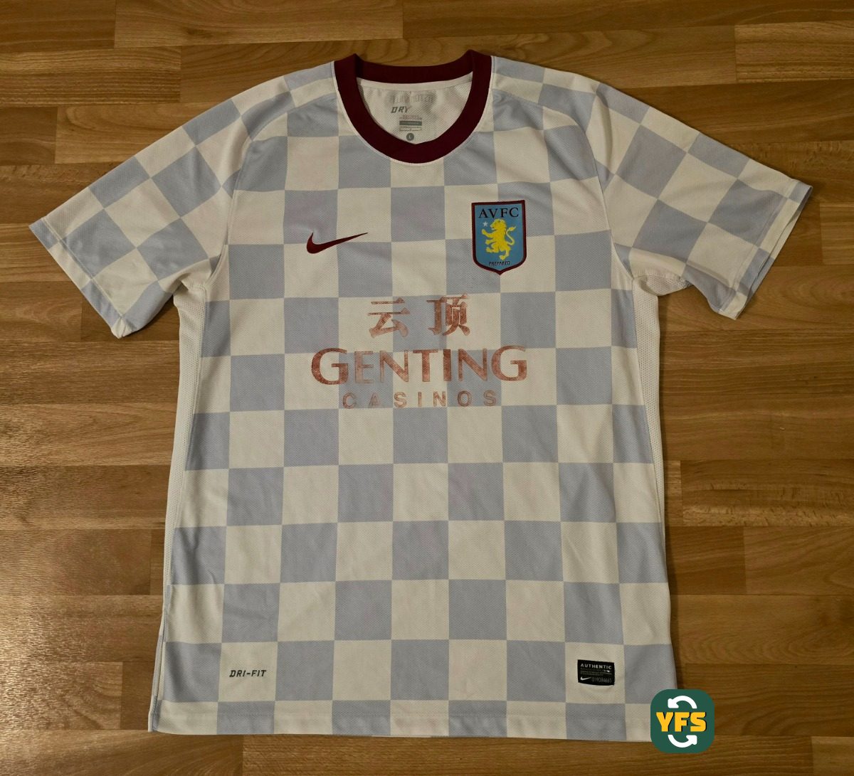 Aston Villa 2011-2012 Away Store Version Nike - YourFootballShirt - Photo 1