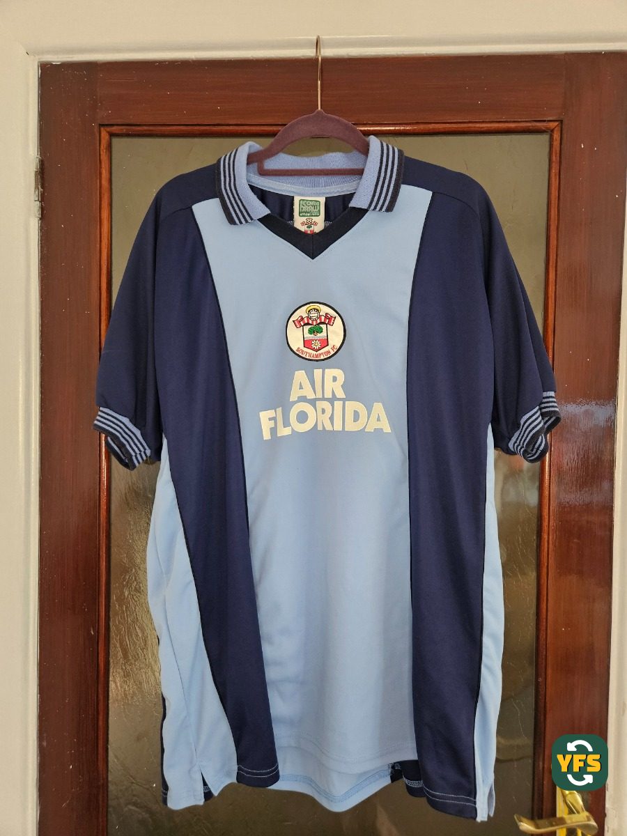 Southampton 1983-1984 Away Store Version Score draw - YourFootballShirt - Photo 1