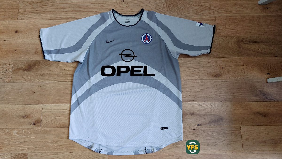 PSG 2001-2002 Away Store Version Nike - YourFootballShirt - Photo 1