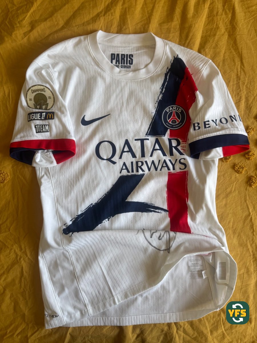 PSG 2025-2026 Away Match Worn Nike - YourFootballShirt - Photo 1