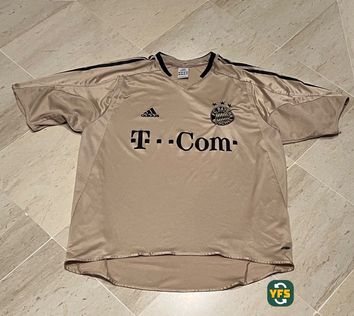Bayern Munich 2004-2005 Away Store Version Adidas - YourFootballShirt - Photo 1