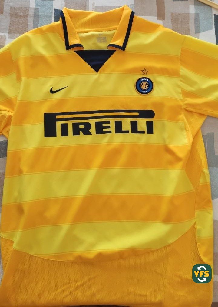 Inter Milan 2003-2004 Third Store Version Nike - YourFootballShirt - Photo 1