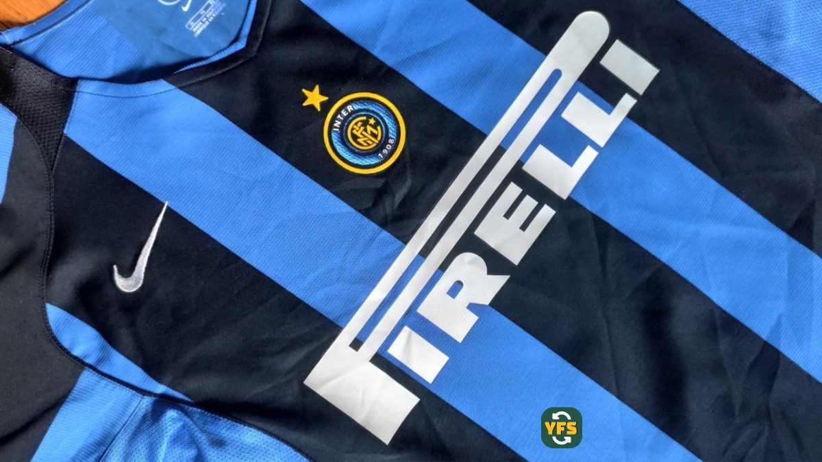 Inter Milan 2004-2005 Home Store Version Nike - YourFootballShirt - Photo 1