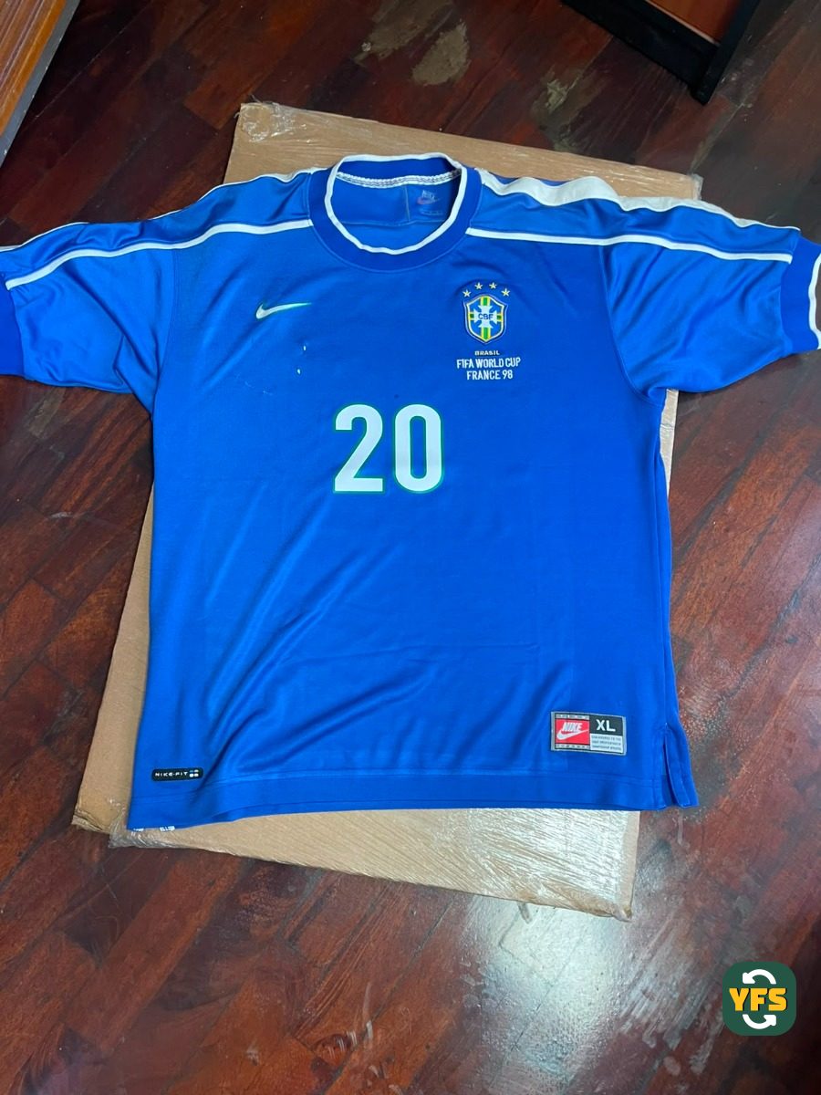 Brazil 1998-1999 Away Store Version Nike - YourFootballShirt - Photo 1
