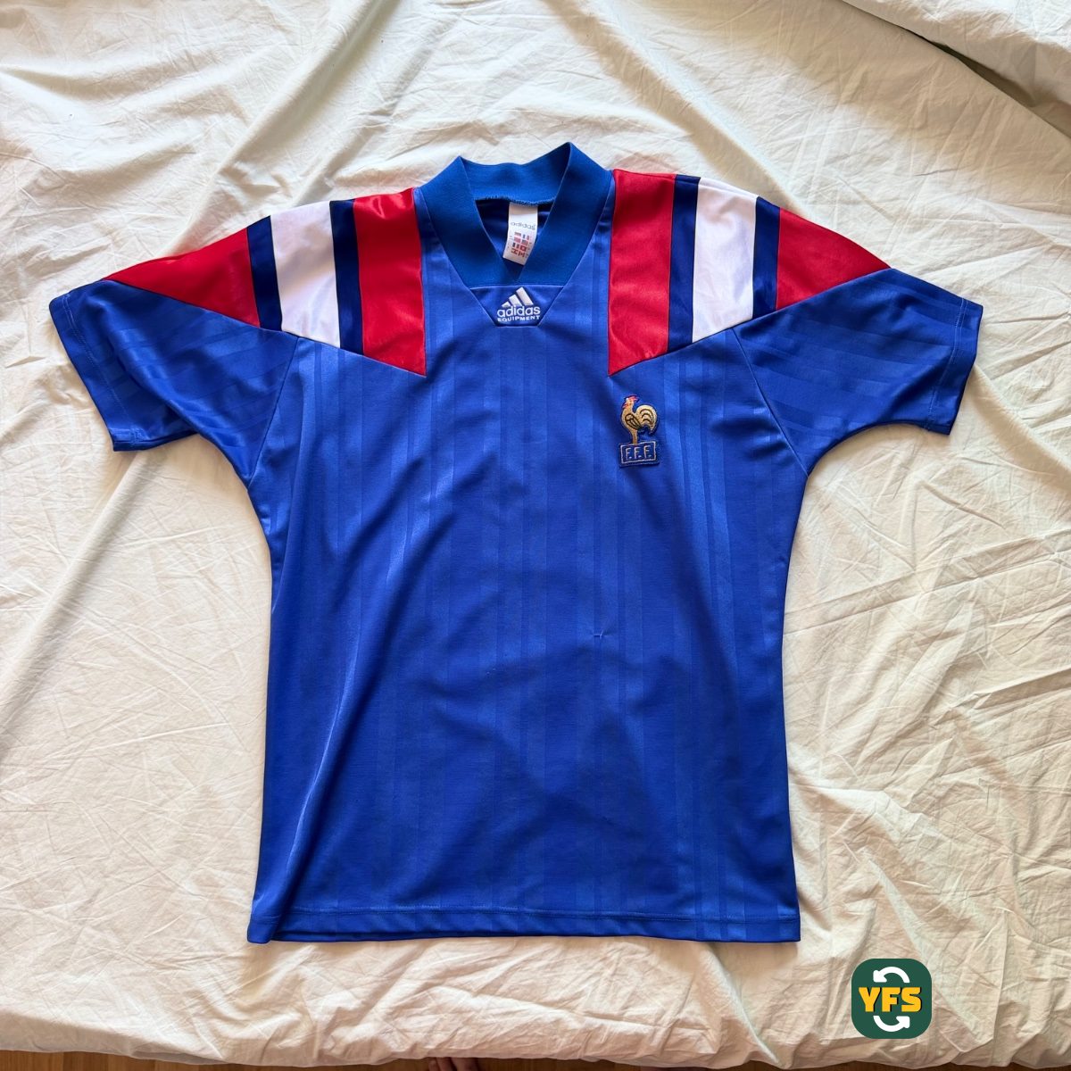 France 1992-1993 Home Store Version Adidas - YourFootballShirt - Photo 1