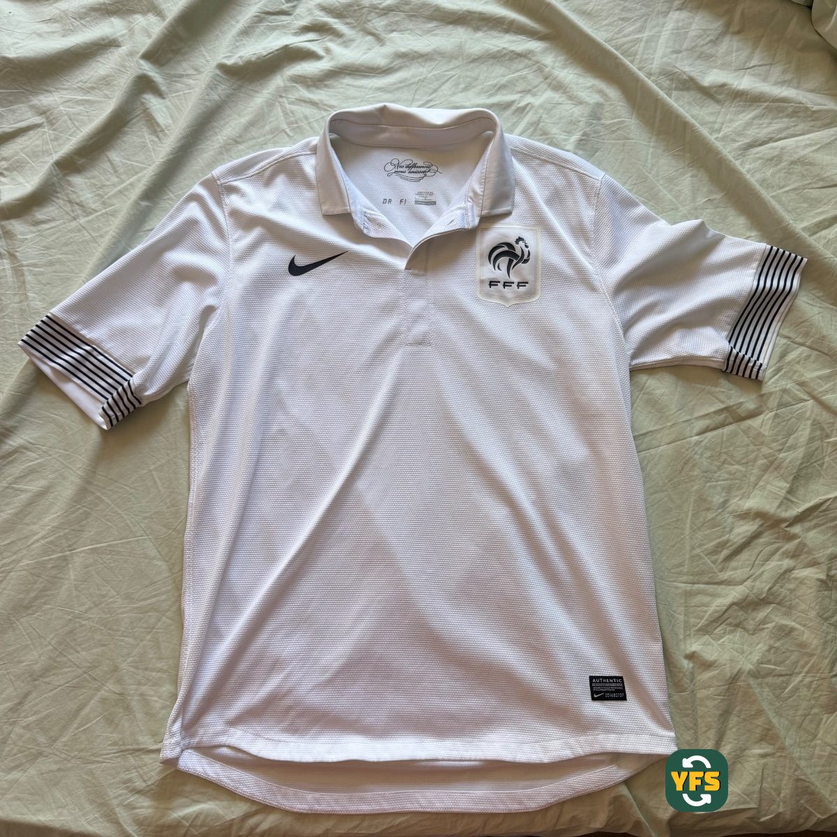 France 2012-2013 Away Issued Nike - YourFootballShirt - Photo 1