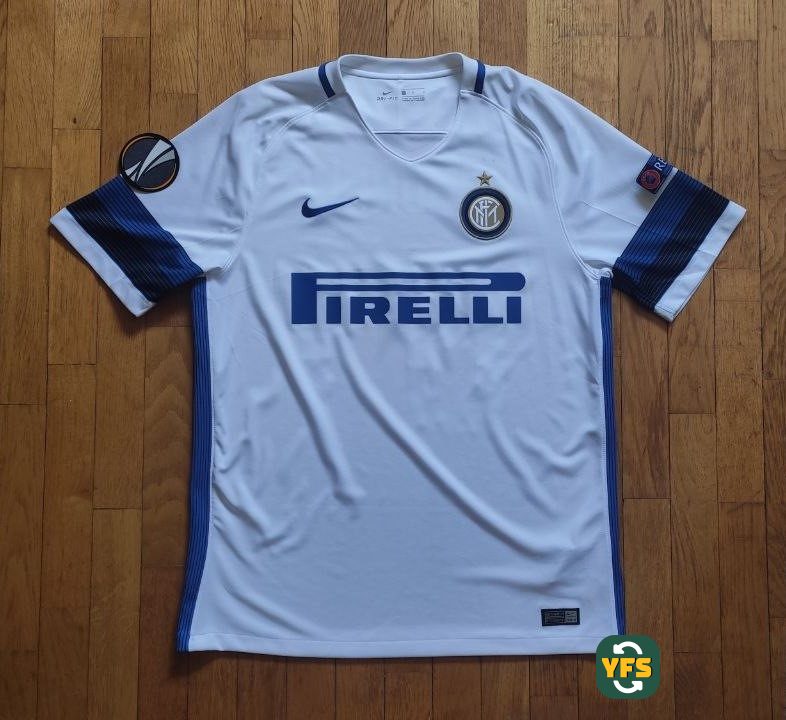Inter Milan 2016-2017 Away Issued Nike - YourFootballShirt - Photo 1