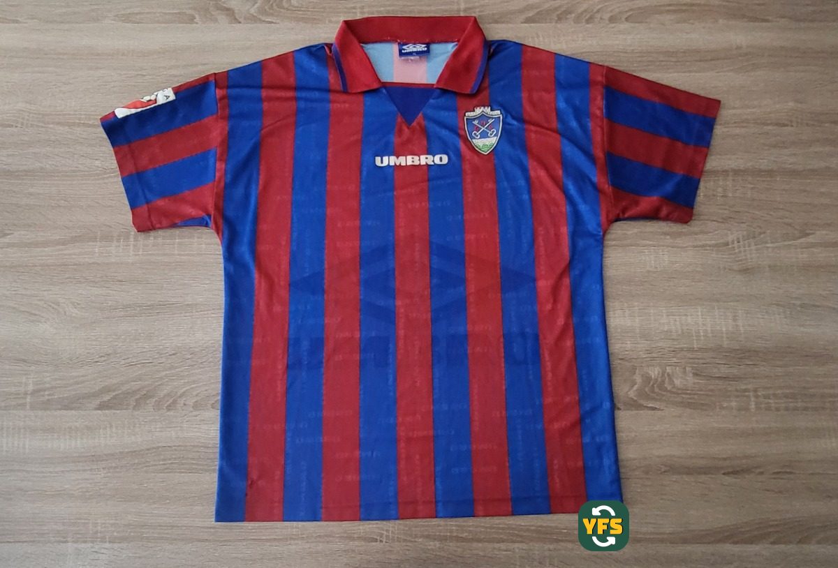 GD Chaves 1998-1999 Home Store Version Umbro - YourFootballShirt - Photo 1