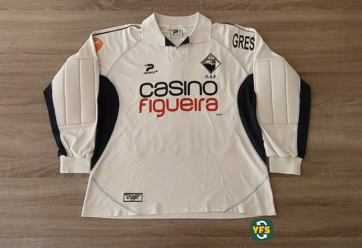 Académica Coimbra 2004-2005 Goalkeeper Match Worn Patrick - YourFootballShirt - Photo 1