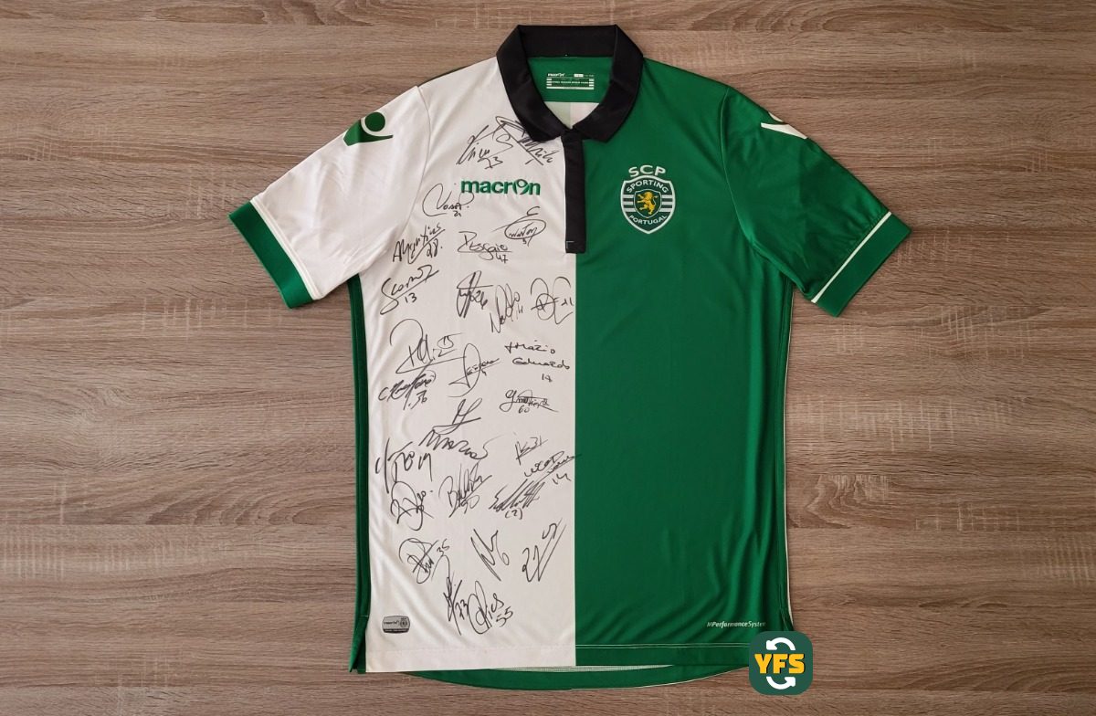 Sporting Clube Portugal 2015-2016 Third Store Version Macron - YourFootballShirt - Photo 1