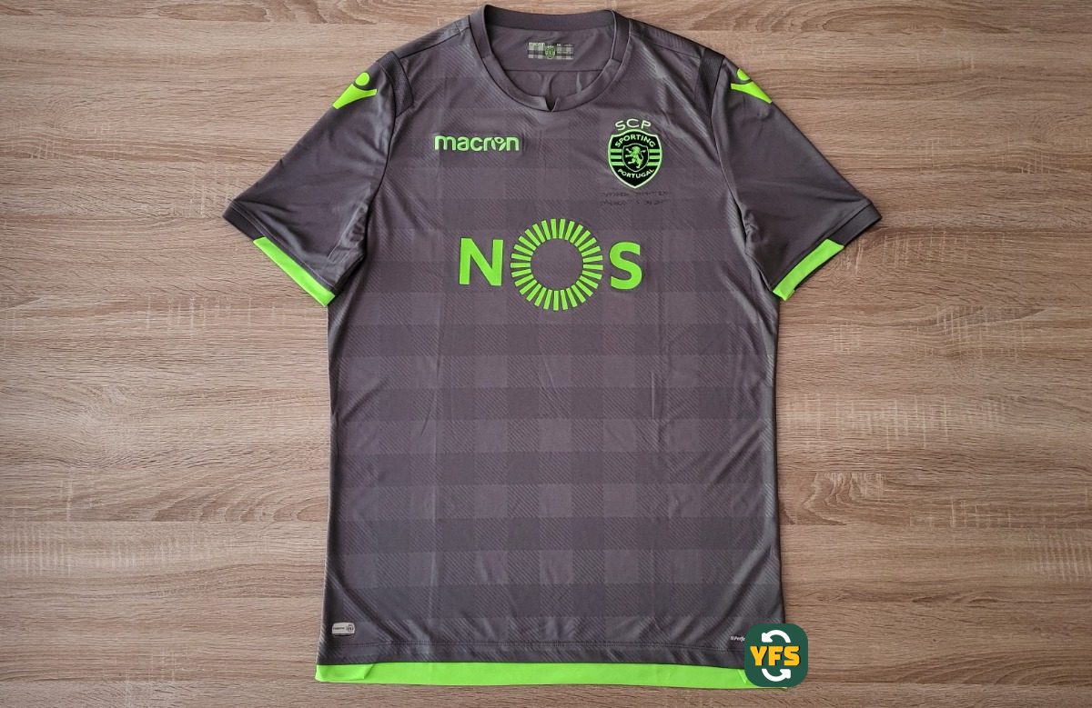 Sporting Clube Portugal 2018-2019 Away Store Version Macron - YourFootballShirt - Photo 1
