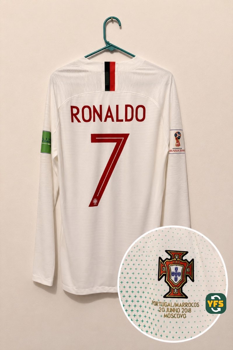 Portugal 2017-2018 Away Issued Nike - YourFootballShirt - Photo 1