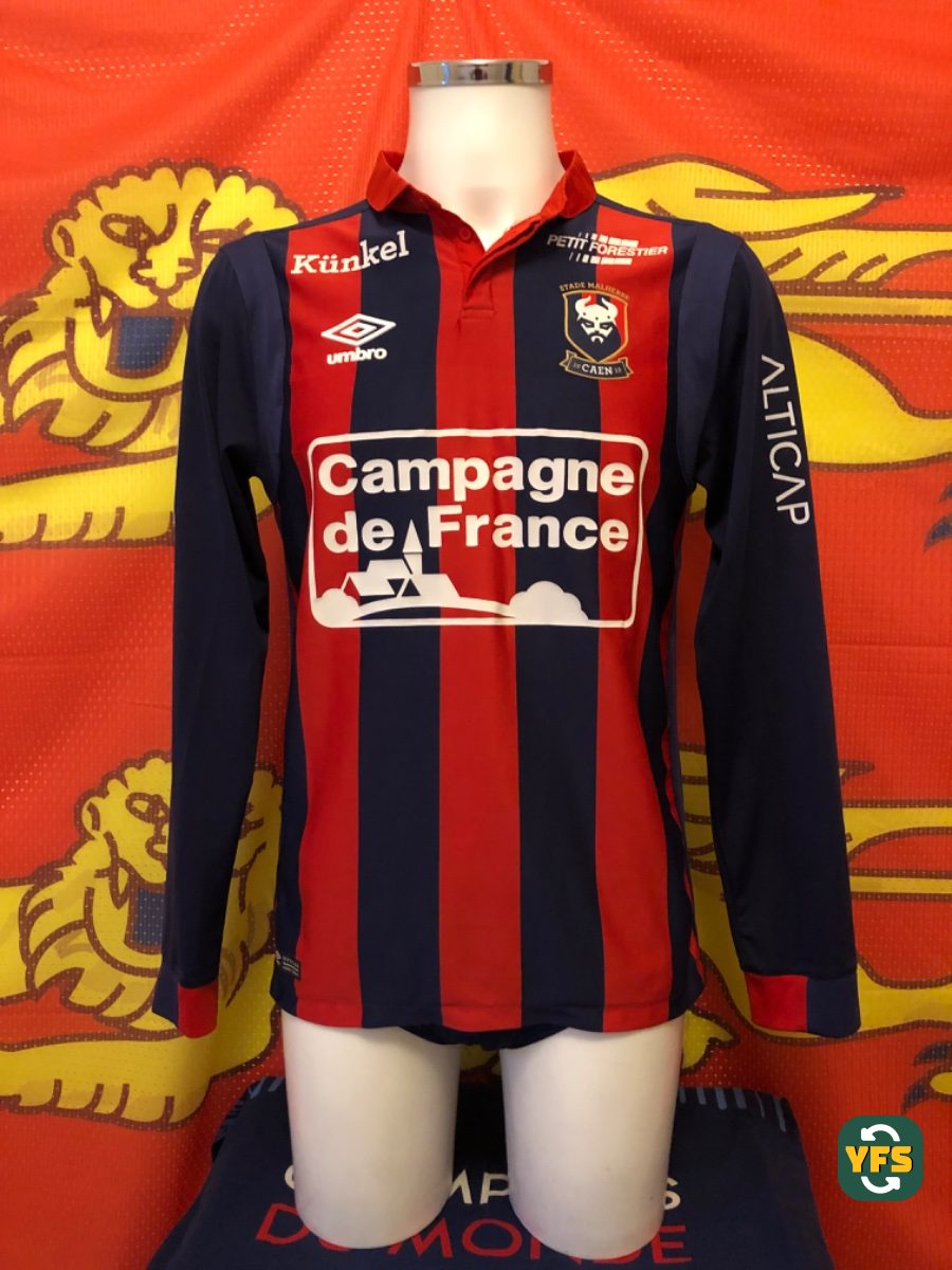 SM Caen 2016-2017 Home Issued Umbro - YourFootballShirt - Photo 1
