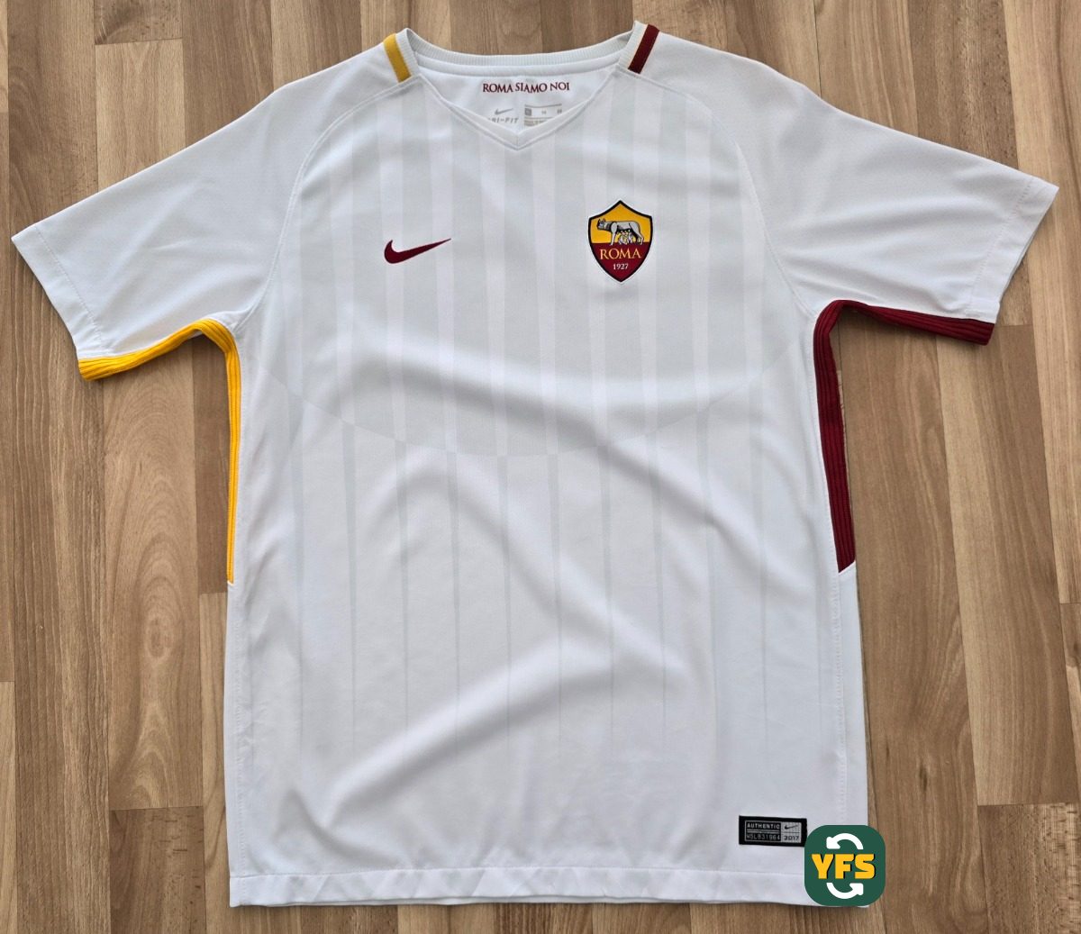AS Roma 2017-2018 Away Store Version Nike - YourFootballShirt - Photo 1