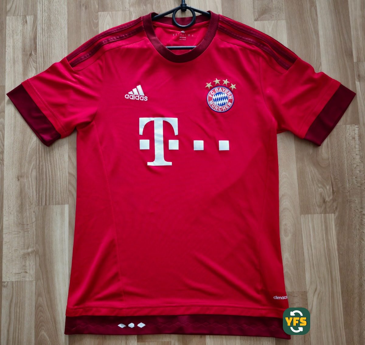 Bayern Munich 2015-2016 Home Store Version Adidas - YourFootballShirt - Photo 1