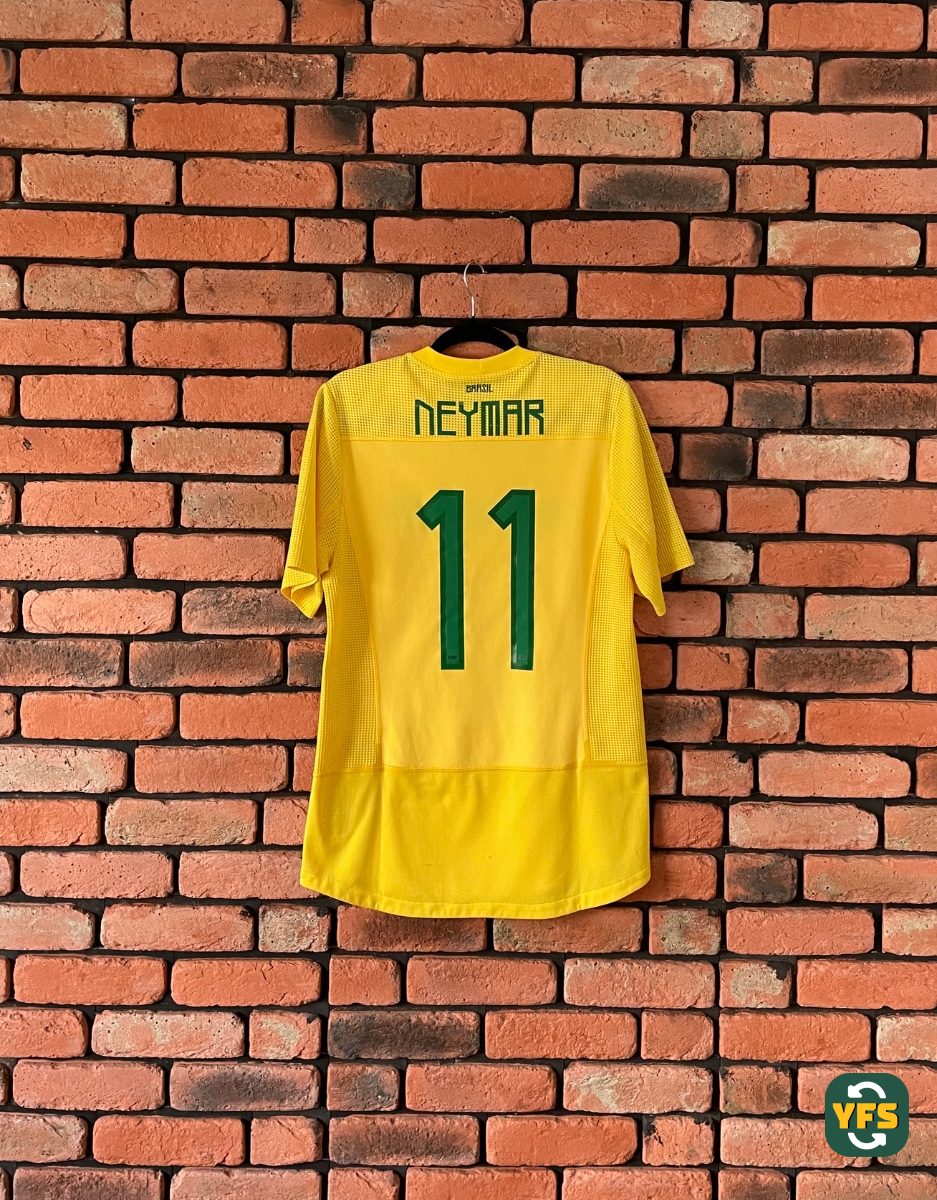 Brazil 2011-2012 Home Issued Nike NEYMAR JR - YourFootballShirt - Photo 1