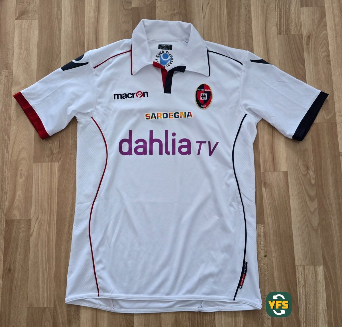 Cagliari Calcio 2010-2011 Away Store Version Macron - YourFootballShirt - Photo 1