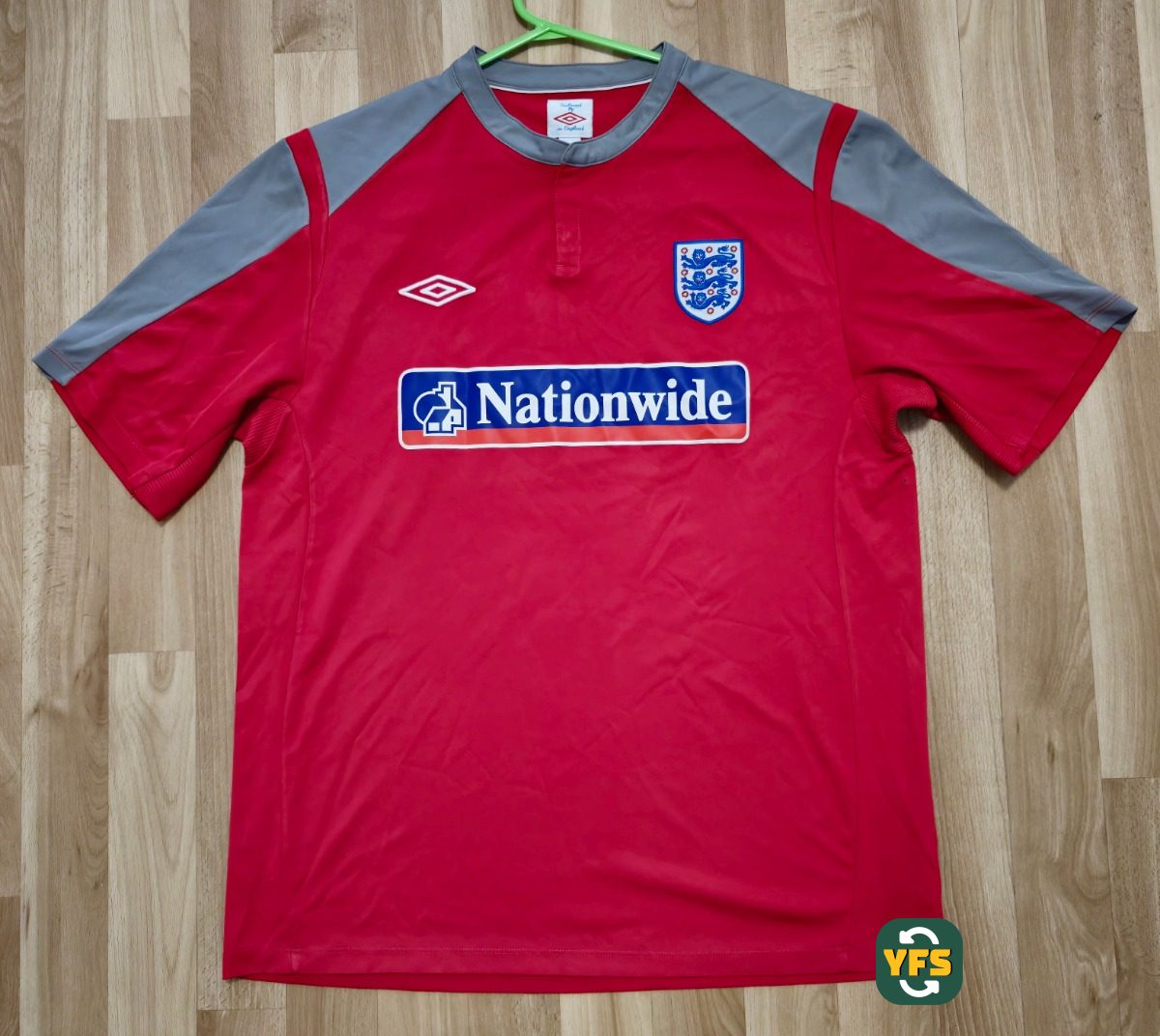 England 2009-2010 Training Store Version Umbro - YourFootballShirt - Photo 1