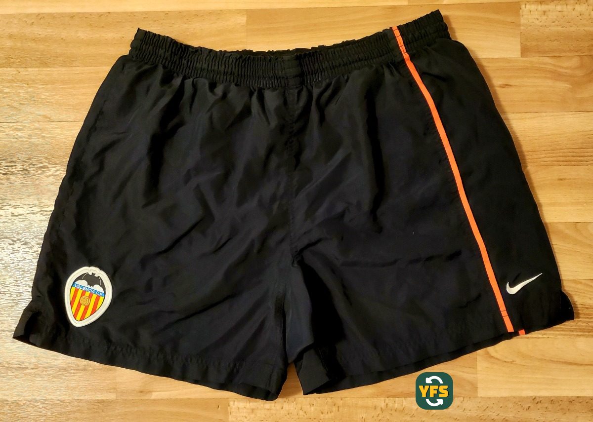 FC Valencia 2001-2002 Home Store Version Nike - YourFootballShirt - Photo 1