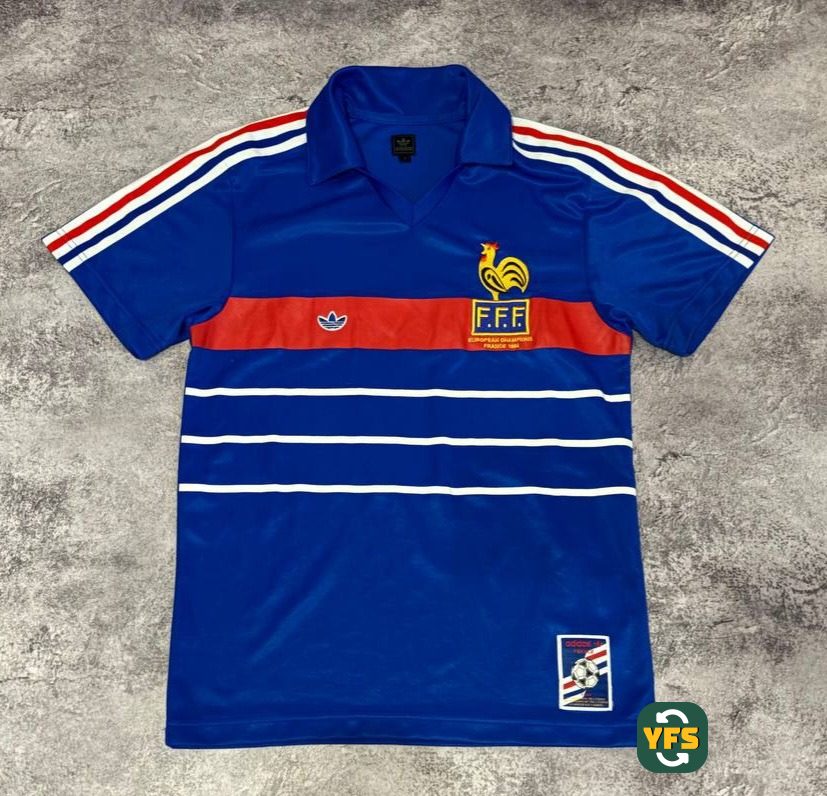 France 1984-1985 Home Store Version Adidas - YourFootballShirt - Photo 1