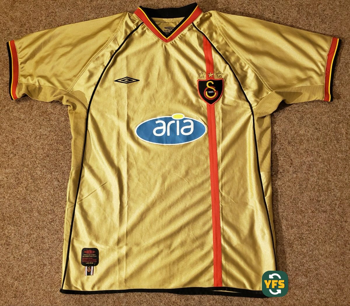 Galatasaray SK 2002-2003 Away Store Version Umbro - YourFootballShirt - Photo 1