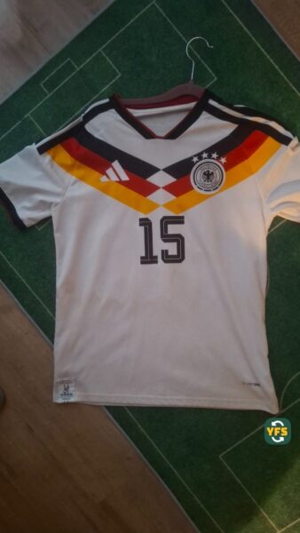 Germany 2026-2027 Home Schlotterbeck #15