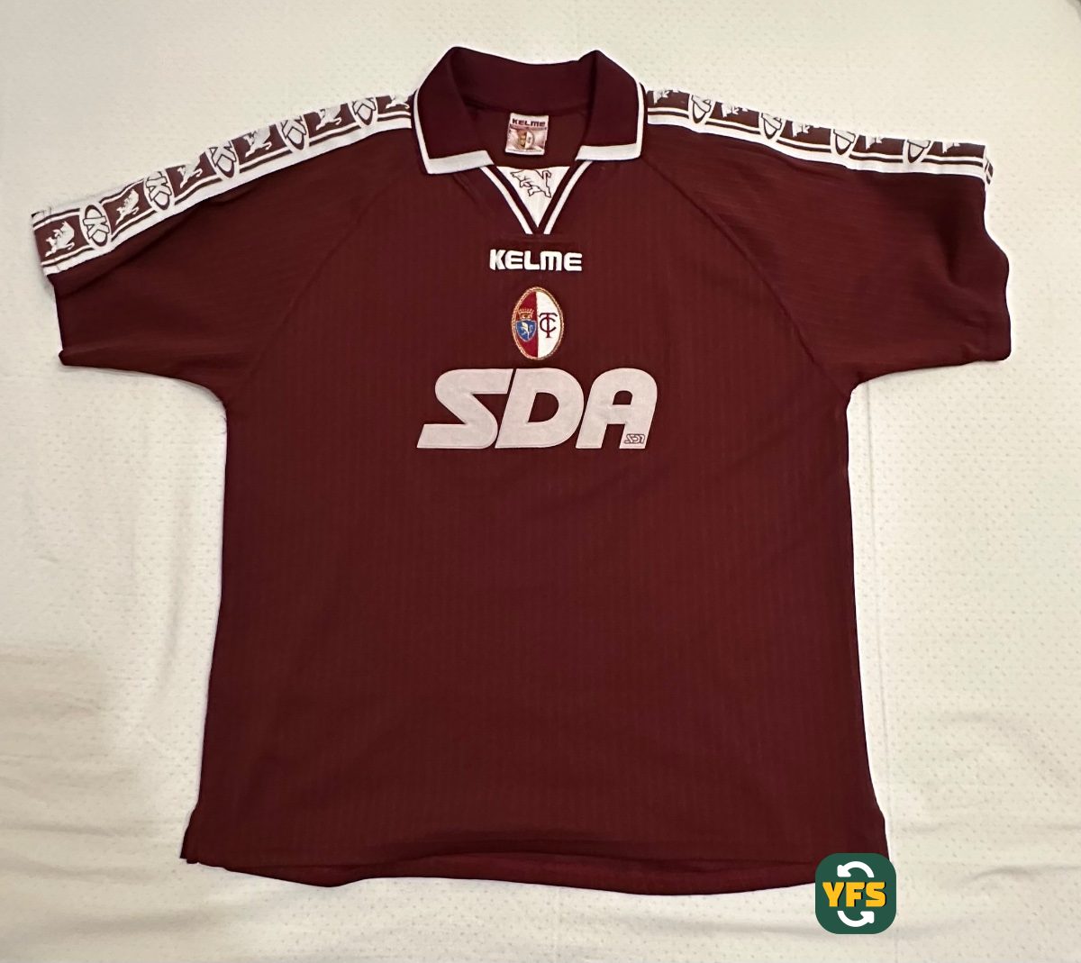 Torino 1999-2000 Home Store Version Kelme - YourFootballShirt - Photo 1