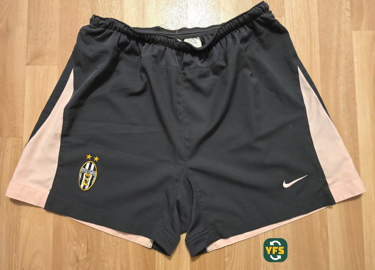 Juventus Turin 2003-2004 Away Store Version Nike - YourFootballShirt - Photo 1