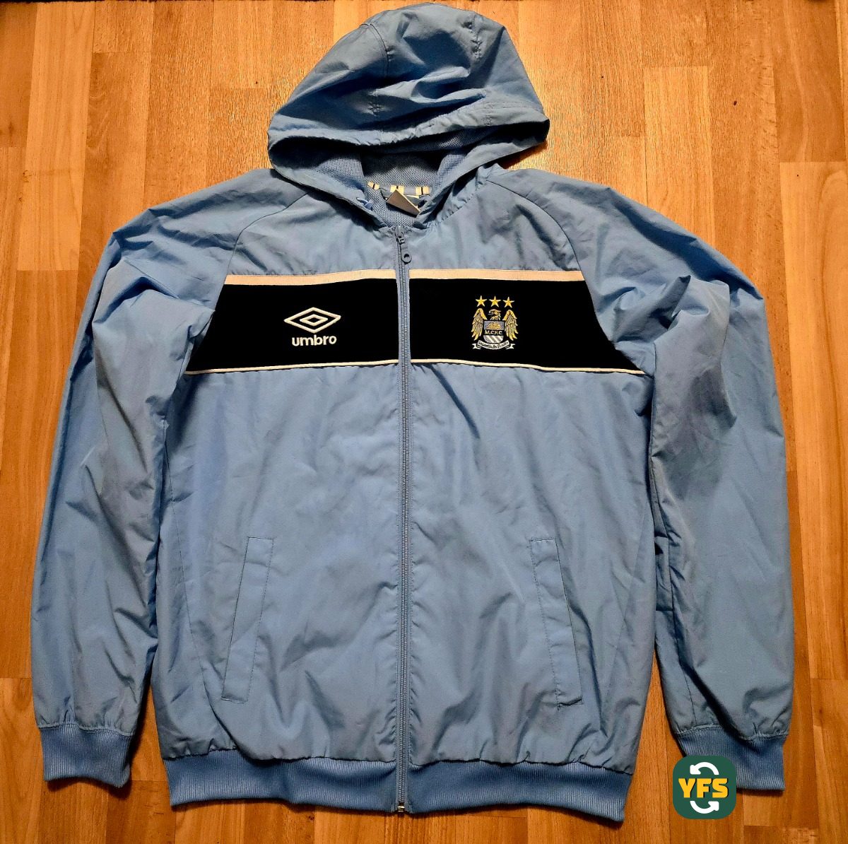 Manchester City 2011-2012 Training Store Version Umbro - YourFootballShirt - Photo 1