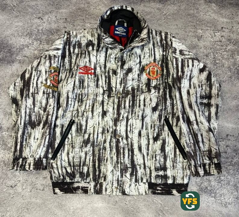 Manchester United 1992-1993 Special edition Store Version Umbro - YourFootballShirt - Photo 1