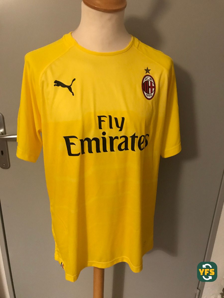Milan AC 2018-2019 Goalkeeper Issued Puma Donnarumma - YourFootballShirt - Photo 1
