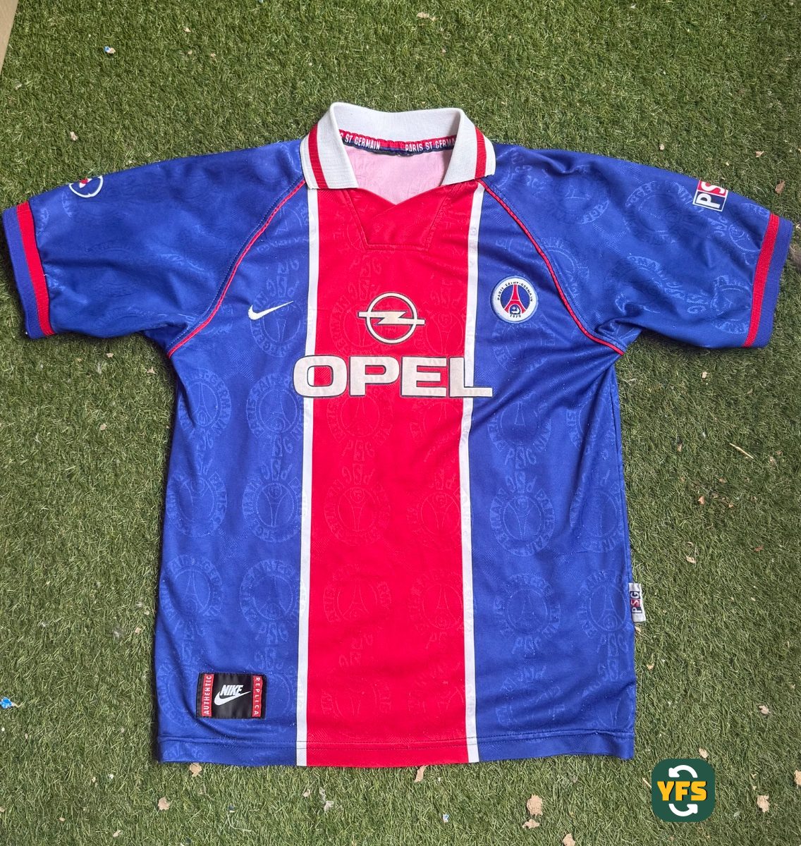 PSG 1996-1997 Home Store Version Nike - YourFootballShirt - Photo 1