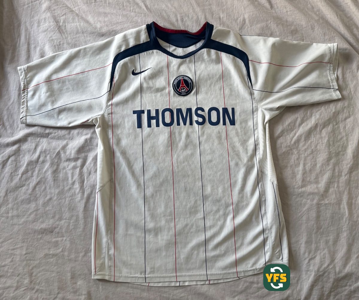 PSG 2005-2006 Away Store Version Nike - YourFootballShirt - Photo 1