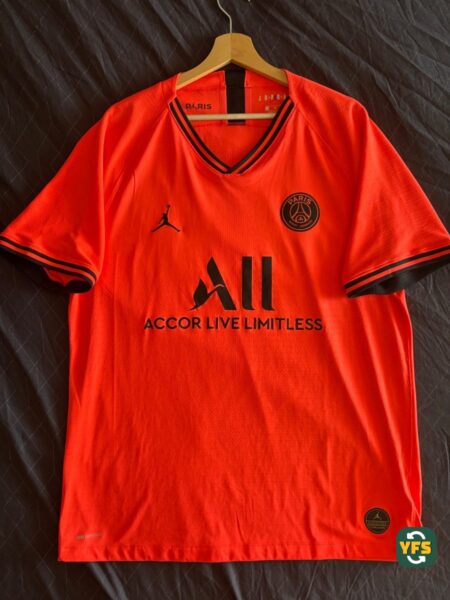 PSG 2019-2020 Away